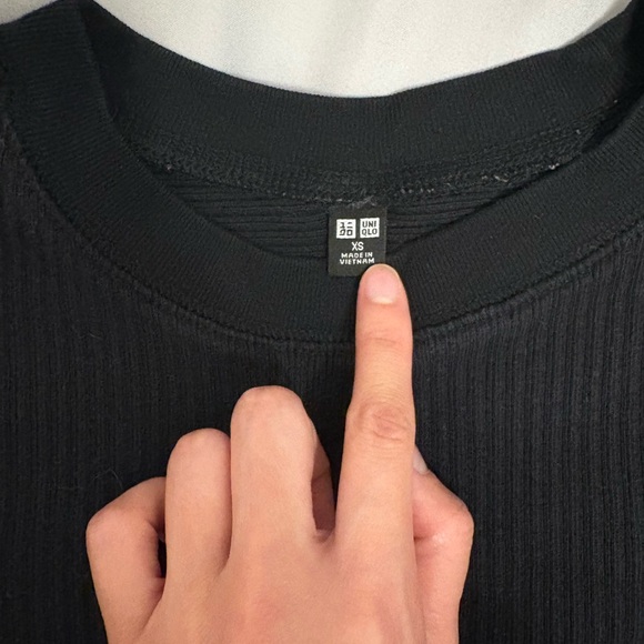 Uniqlo Black Rib Knit Pants and Long sleeve - Picture 4 of 4